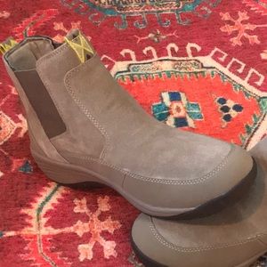 Easy Spirit boots